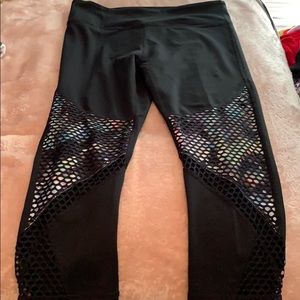 EUC fabletics capris size m
